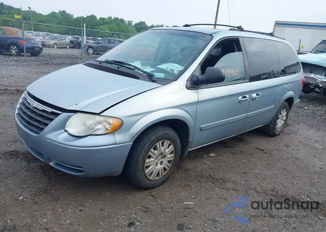 2005 Chrysler Town & Country Lx from USA, damaged, VIN 2C4GP44R55R232553